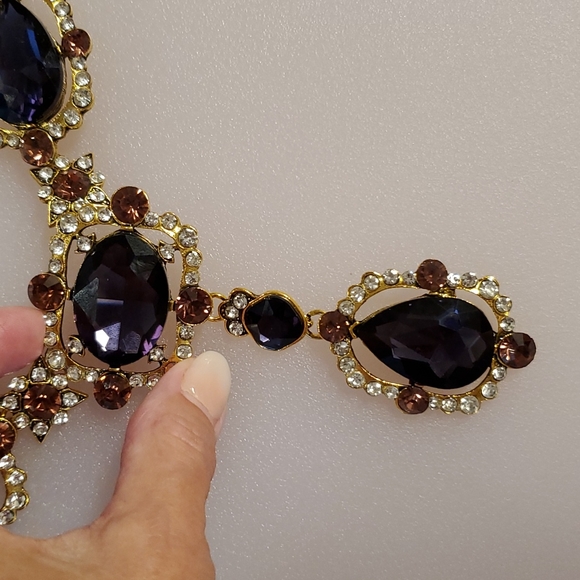 Purple amber and clear rhinestones goldtone statement necklace NIB wedding prom - Picture 3 of 10